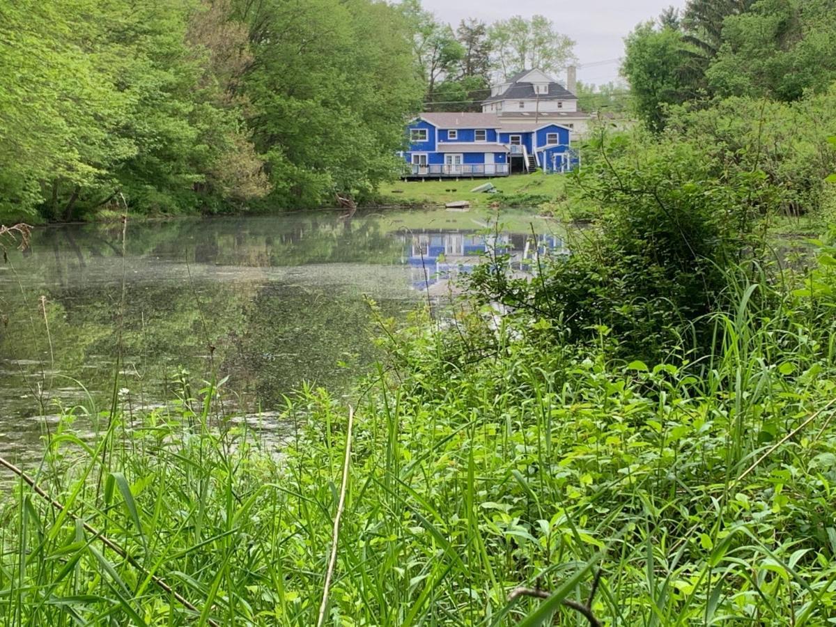 Gorgeous Poconos Springtime By The Lake! Henryville Exterior photo